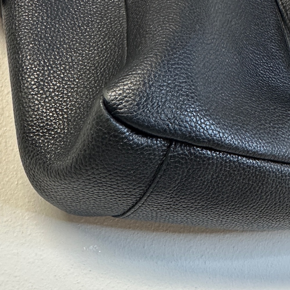 Vélez Genuine Pebble Leather Black Purse with Removable Crossbody Strap EUC - Picture 5 of 9
